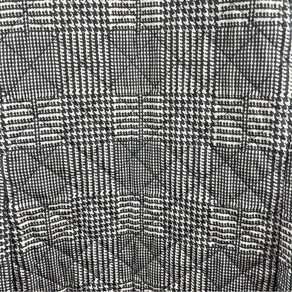 346 Brooks Brothers Women’s Plaid Quilted Puffer Vest Sz 8 - Picture 7 of 9